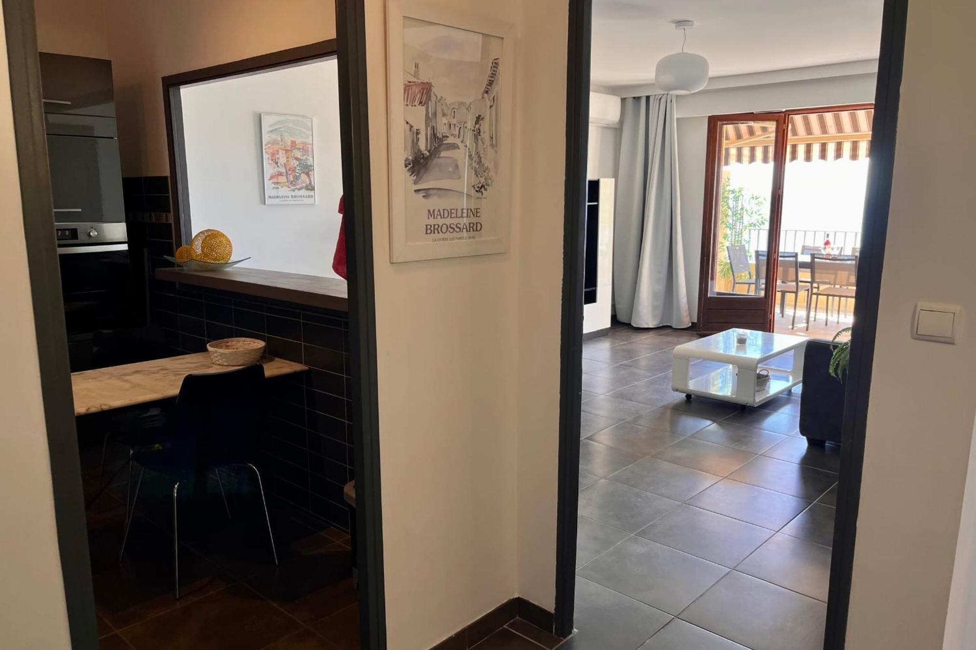 Appartement Dany - With Large Balcony And Sea View