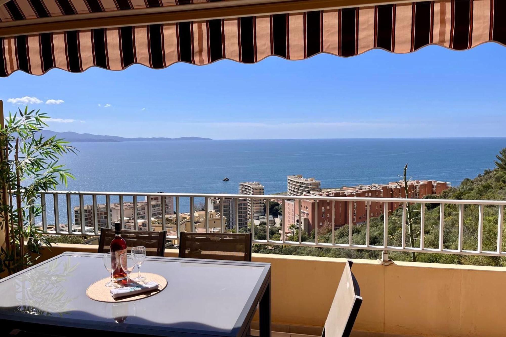 Dany - With Large Balcony And Sea View * Ajaccio (Corsica)