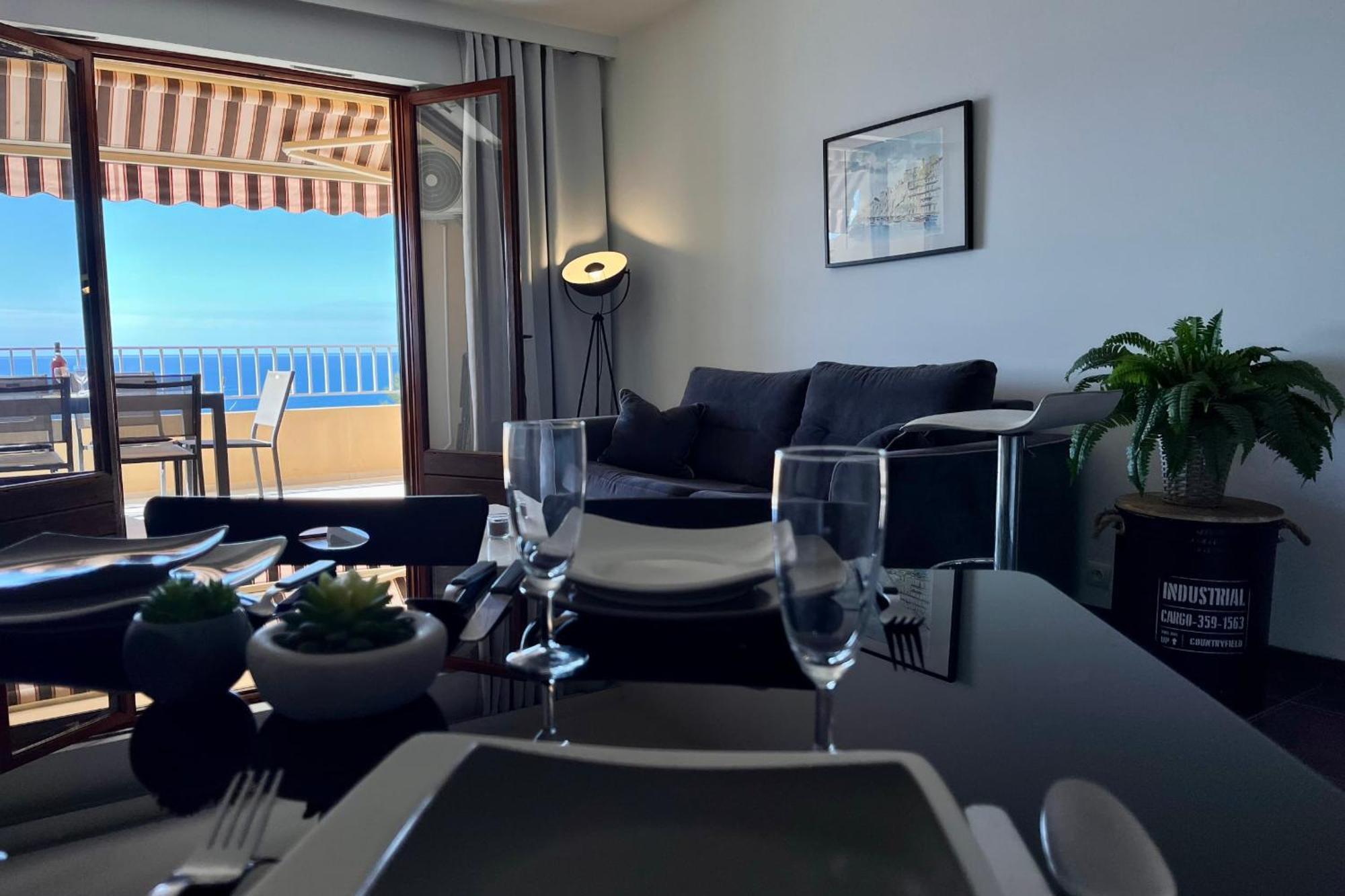 Dany - With Large Balcony And Sea View Appartement