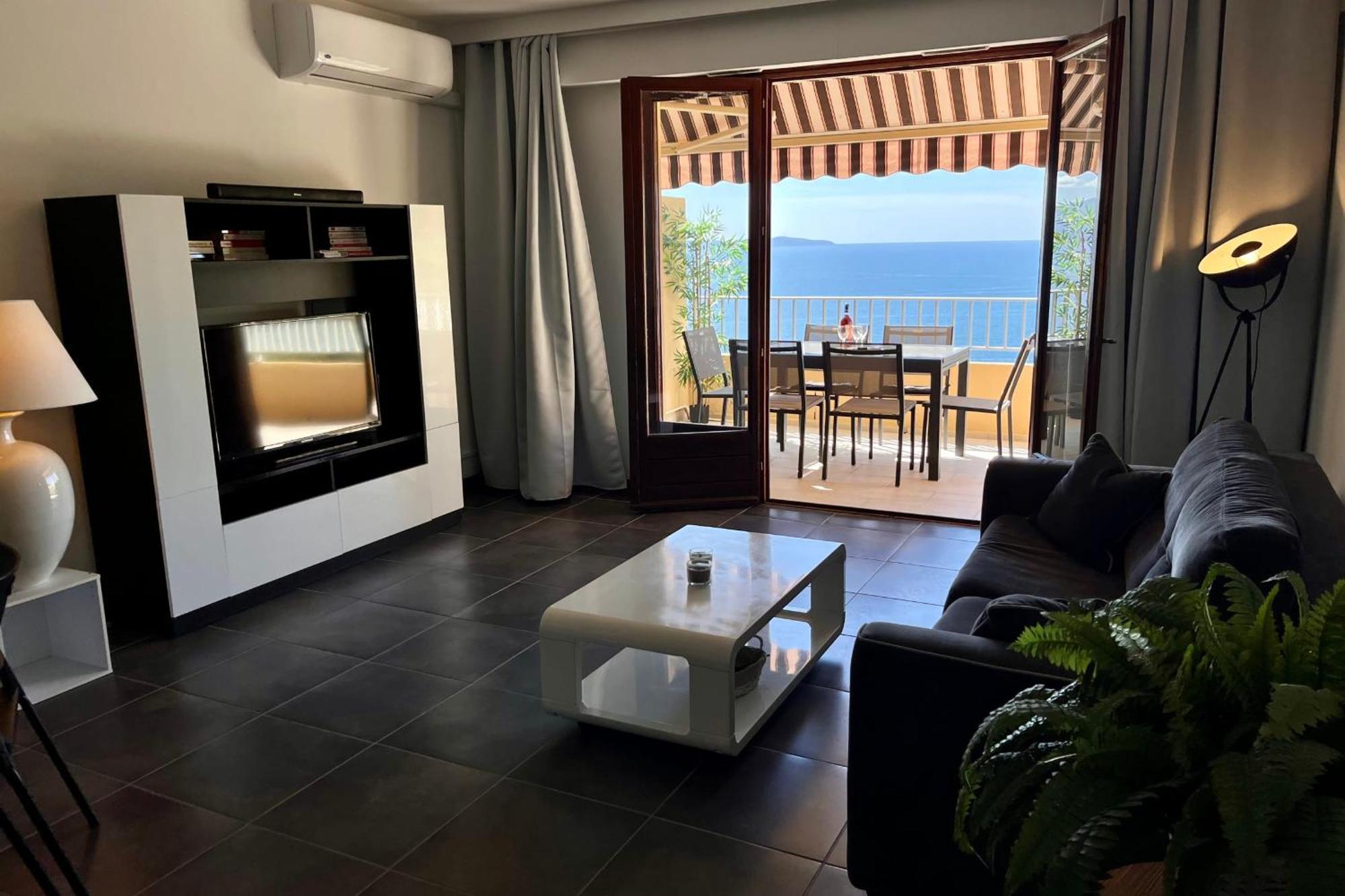Dany - With Large Balcony And Sea View Appartement Ajaccio (Corsica)